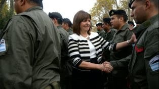 Para reforzar el protocolo antipiquetes la ministra de Seguridad Patricia Bullrich dejó a Rosario sin gendarmes.