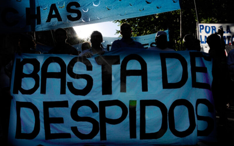 Impacto del cambio en la presidencia en el sector privado: Empresas reducen personal y frenan producción
