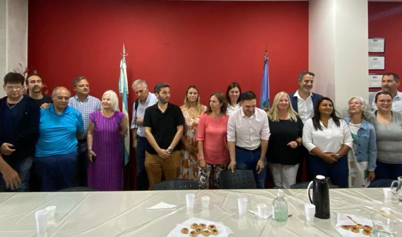 Pablo Moyano se Reúne con Representantes del Comité Latinoamericano de Mujeres en el Marco del Día Internacional de la Mujer