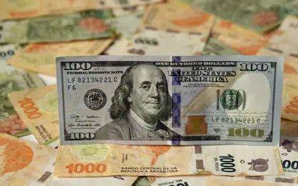 El dólar dio un salto y hundió a los activos argentinos: acciones cayeron hasta 8,2%
