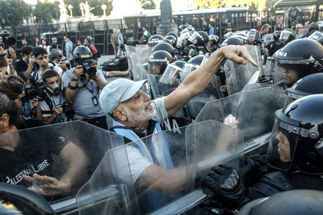 Otro miércoles de violencia en el Congreso con los jubilados.