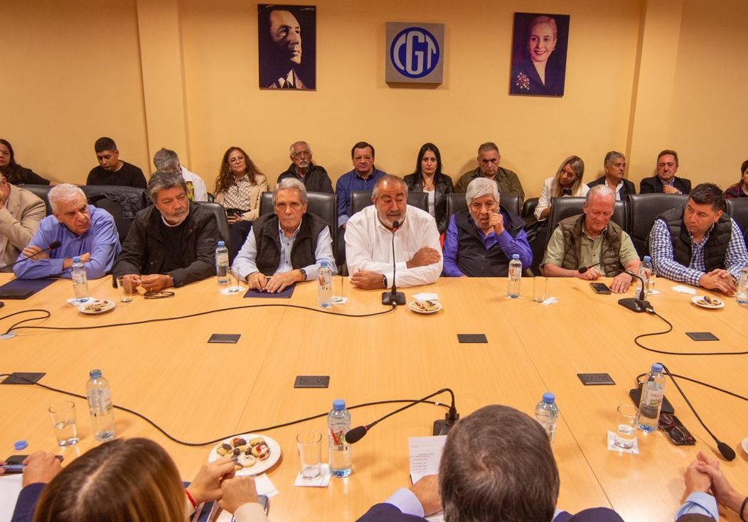 CGT presenta propuestas para una Argentina con desarrollo, producción y trabajo**