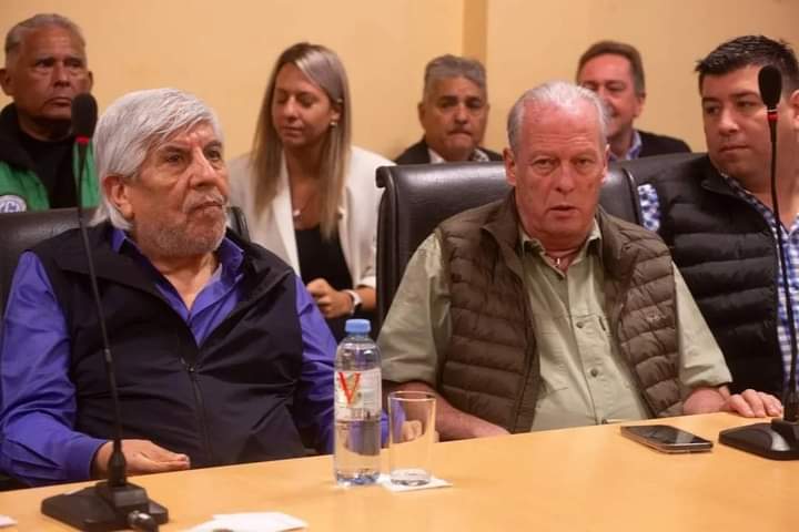 Hugo  Moyano Participó del encuentro con senadores de Unión por la Patria en  CGT: una unión en rechazo al  DNU**