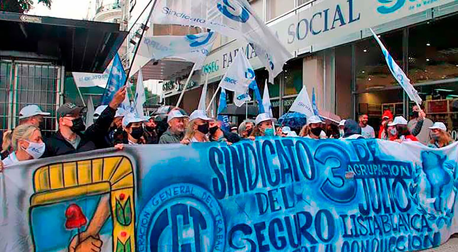 **El sindicato del seguro denuncia demoras en paritarias y califica de 