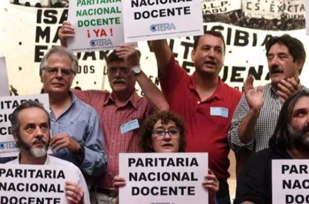 *Sindicatos docentes reclaman urgente convocatoria a Paritaria Nacional para negociar aumentos salariales*