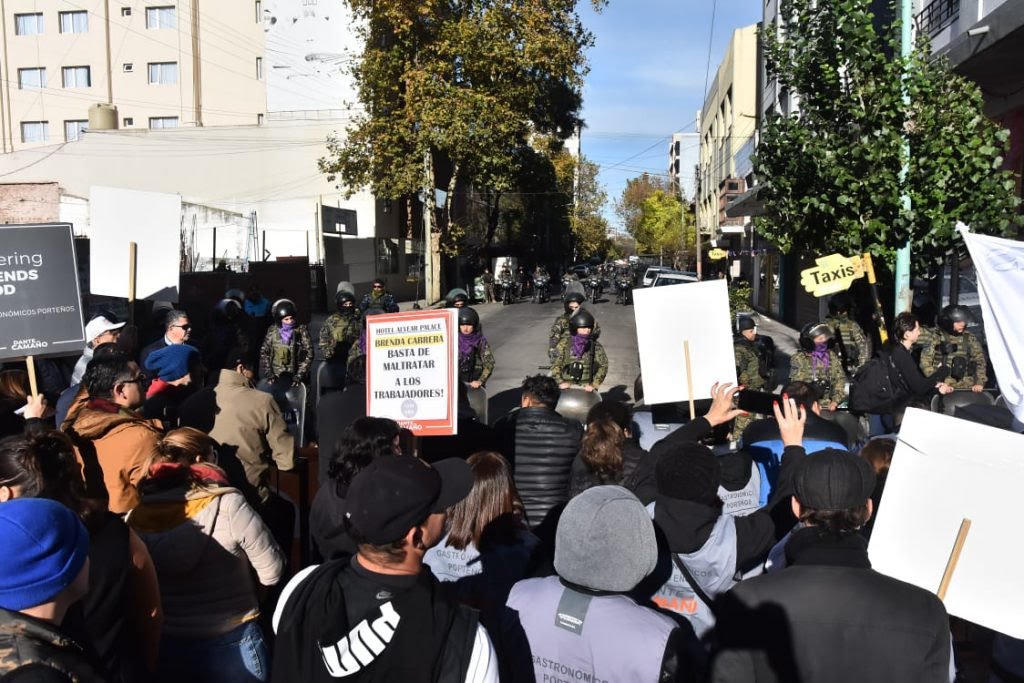 Descontrol en el Congreso Nacional de UTHGRA en Mar del Plata 