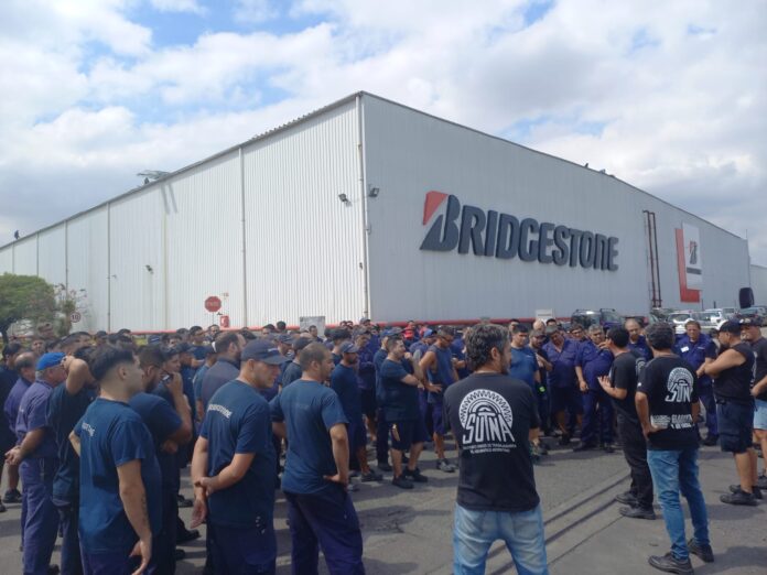 SUTNA Convoca Protestas contra Despidos y Irregularidades Laborales en la Industria del Neumático