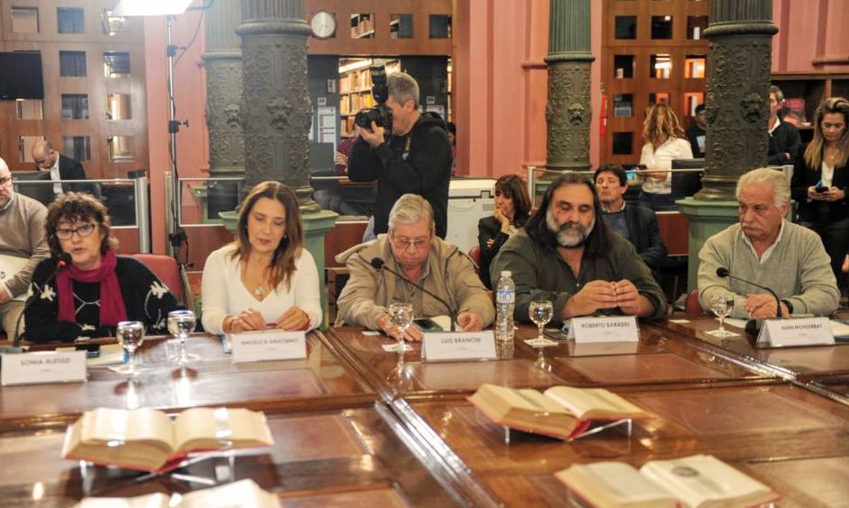 (CTERA) exige la reapertura de negociaciones paritarias.