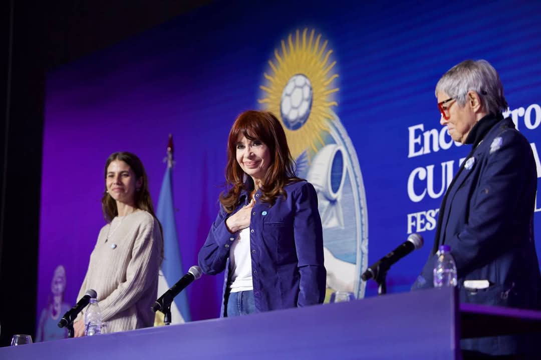La Crítica de Cristina Fernández de Kirchner a la Gestión de Javier Milei