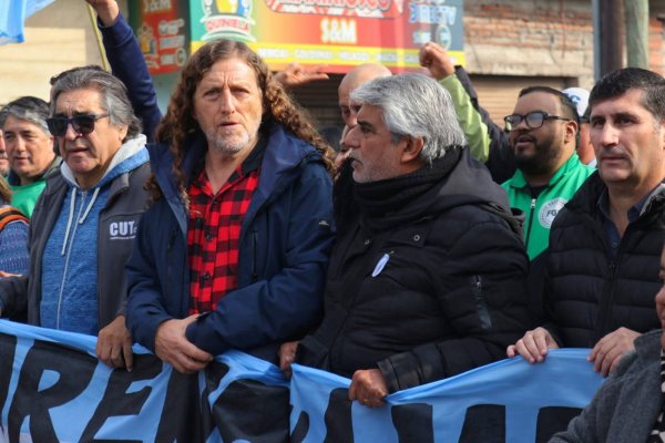 Walter Correa encabez&oacute; una marcha en Moreno y lanz&oacute; una dura advertencia contra la presencia extranjera: &ldquo;La soberan&iacute;a no se negocia&rdquo;