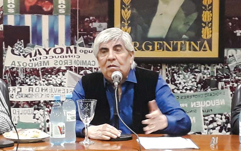Acuerdo Paritario en el Gremio de Camioneros liderado por Hugo y Pablo Moyano.