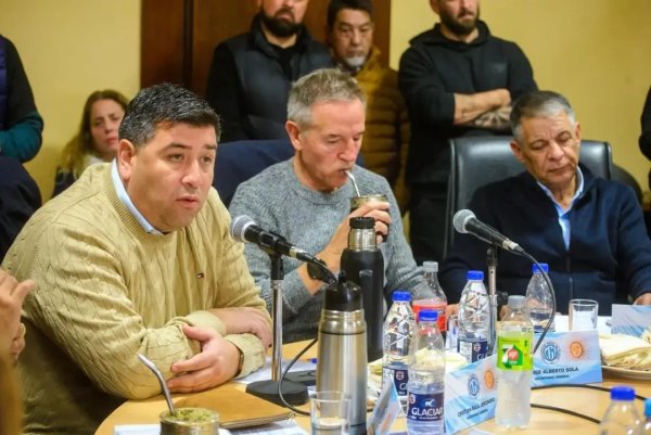 La CGT sali&oacute; con dureza contra Milei por la venta de tierras: &ldquo;La patria no se remata&rdquo;