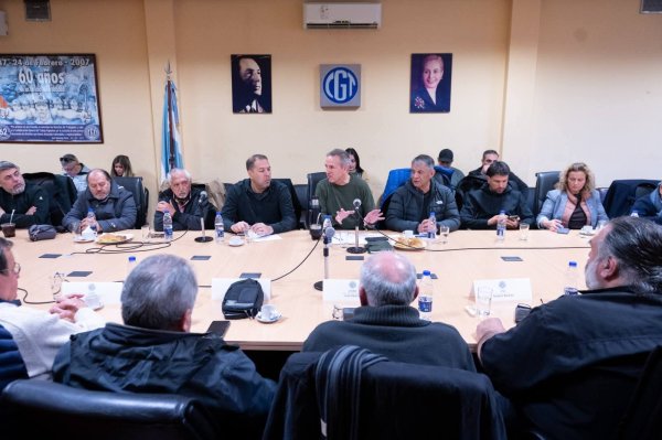La CGT unifica al movimiento obrero y lanza un plan de lucha contra el ajuste de Milei