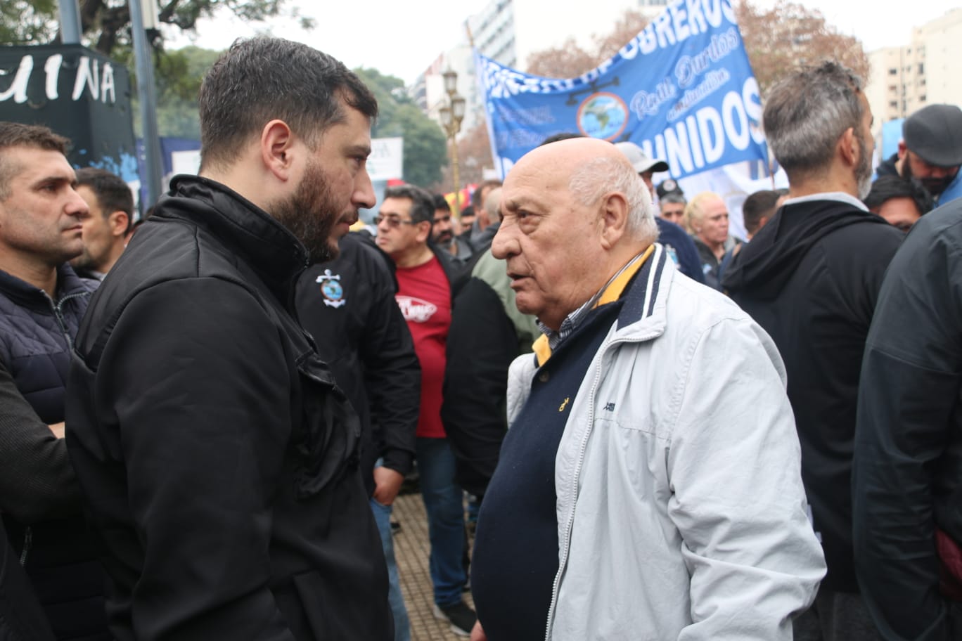 En busca de un acuerdo salarial el SOMU  se reúne con las cámaras empresariales del sector pesquero 
