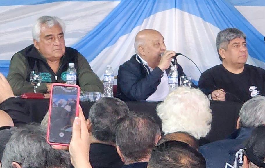 Plenario de la Mesa Nacional de Transporte Raúl Durdos De esta mesa tiene que salir la resistencia